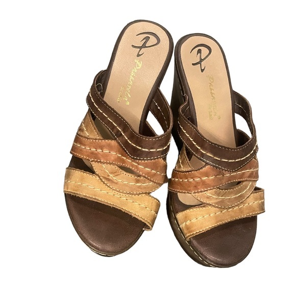 Passarela Brazil Terra Stitched Strap Leather Wedge Sandal; size 6 women’s - Picture 2 of 11
